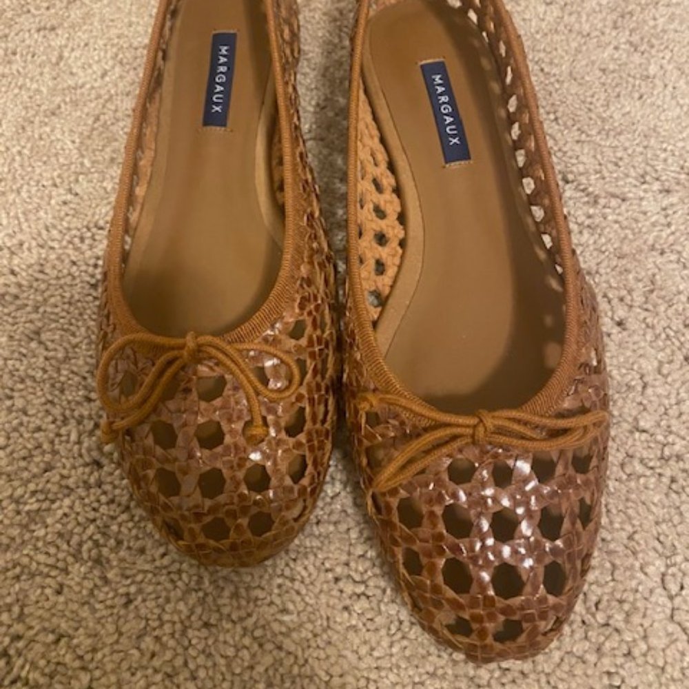 New In Box Margaux Demi Woven Leather Flats - 10